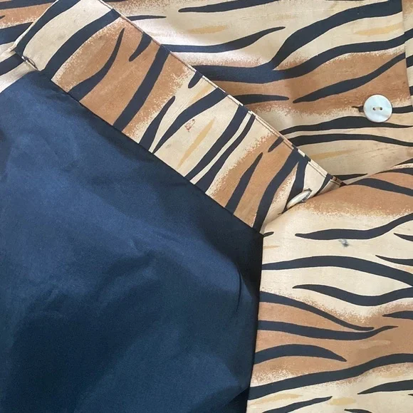 Silkland Animal Print Tiger 100% Silk Blouse Top Button down Shirt size 1X - Picture 5 of 5